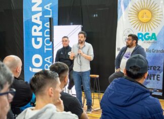 El Municipio de Río Grande lanzó la carrera de técnico de Futsal