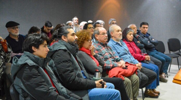 Con un Cine-Debate, se presentó el documental “Lago Escondido. Soberanía en Juego”