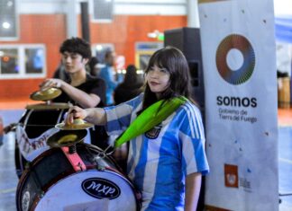 “Hinchas del Fin del Mundo”: Este sábado se proyectará en pantalla gigante el partido de la Selección Argentina en las casas del deporte