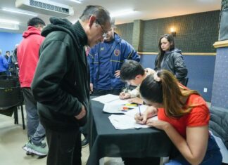 Clubes riograndenses entrenan en espacios deportivos municipales