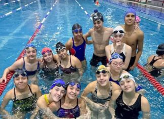 Con deportistas de toda la provincia comenzó en Río Grande el campus de natación