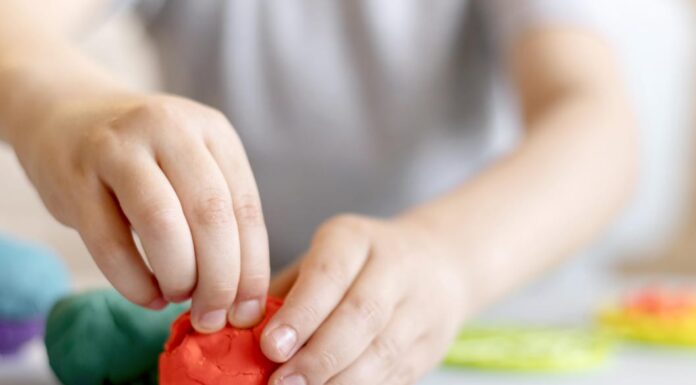 «Arte Sin Pantallas: Una Actividad Creativa para Familias en Río Grande»