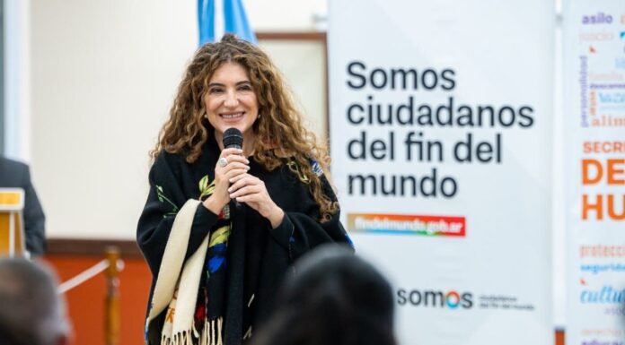 Más de 180 personas recibieron su diploma universitario de “Acompañantes Comunitarios contra la Violencia de Género”