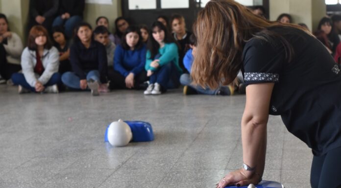 Invitan a estudiantes a una jornada sobre prevención de incendios y RCP en Río Grande