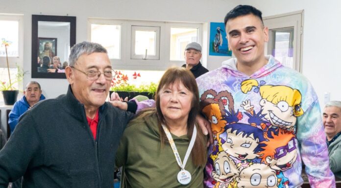 Bienestar y alegría: una jornada especial para adultos mayores en “Lazos de Amor”