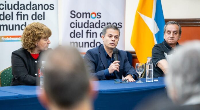 Tierra del Fuego lanza la primera capacitación obligatoria del país sobre Malvinas, Antártida y Atlántico Sur