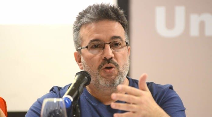 Padres de alumnos reclaman por la interrupción de clases y piden garantizar el derecho a la educación