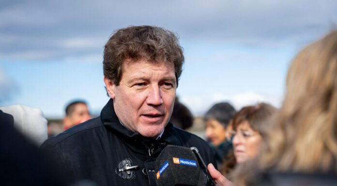 Melella advirtió sobre los riesgos de un nuevo endeudamiento con EE.UU.