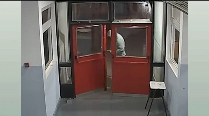 Dos hombres fueron detenidos tras intentar robar en una escuela