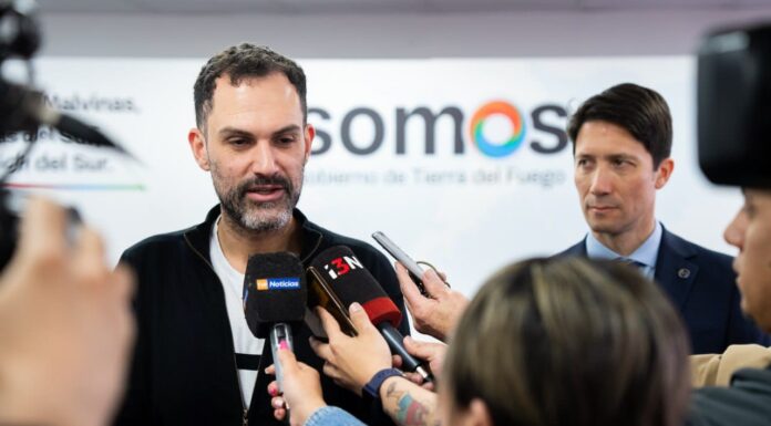 Anuncian programa de programa de desendeudamiento para los empleados públicos