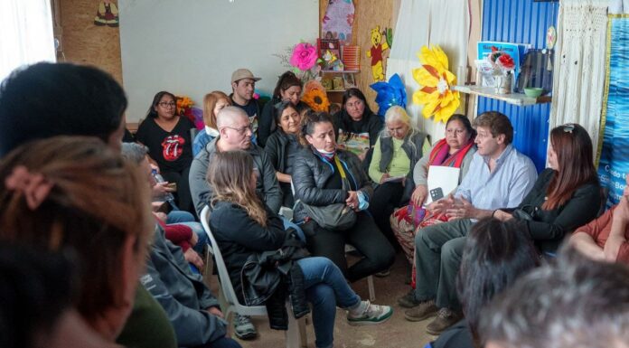 Melella se reunió con referentes barriales de Ushuaia para fortalecer el trabajo conjunto en territorio