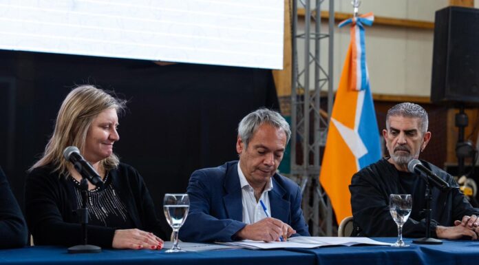 Tierra del Fuego firmó un convenio con la Federación de Psicólogos para fortalecer la atención en la Salud Mental Infantil