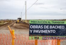 Avanza la pavimentación en calle Punta Popper para mejorar la conectividad barrial
