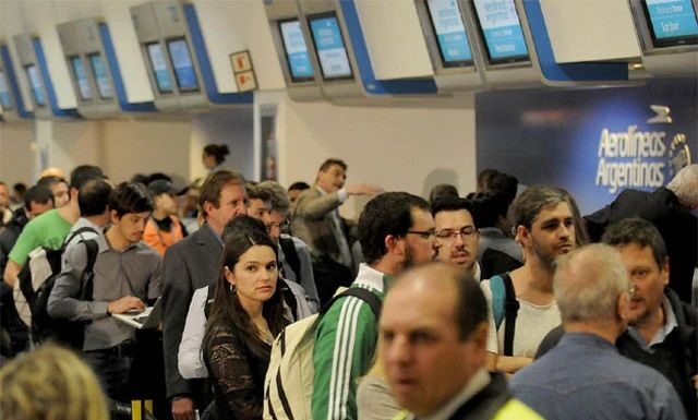 Reclamos a aerolíneas: oficializan un sistema de mediación gratuito y más ágil