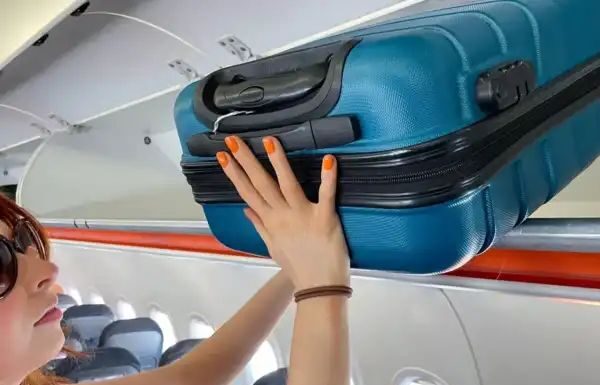 Aerolíneas cambia su tarifa más económica: el carry on ahora se paga aparte