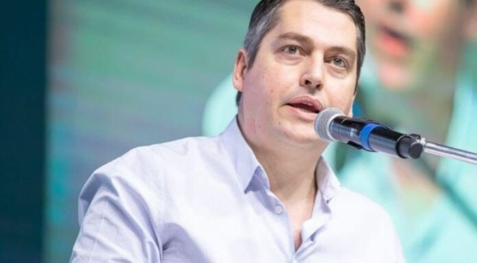 Criticas contra la gestión de Martín Perez por los salarios municipales