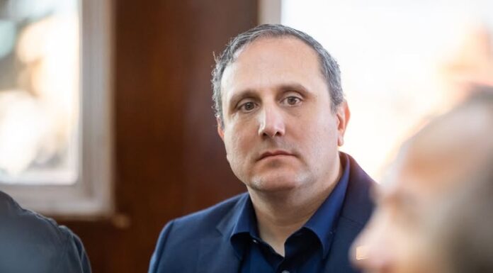 Cuestionan la implementación del “goteo diario” por su impacto en las finanzas públicas