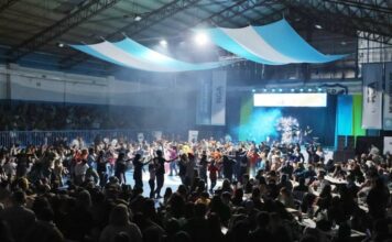 Peña folklórica para celebrar la víspera del 25 de Mayo en Río Grande