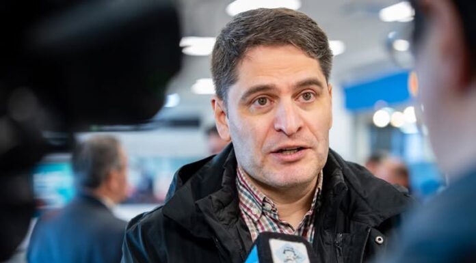 Avanza el suministro eléctrico para la nueva planta cloacal de Margen Sur