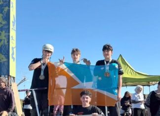 Tres jóvenes fueguinos hicieron historia en el scooter y clasificaron al mundial